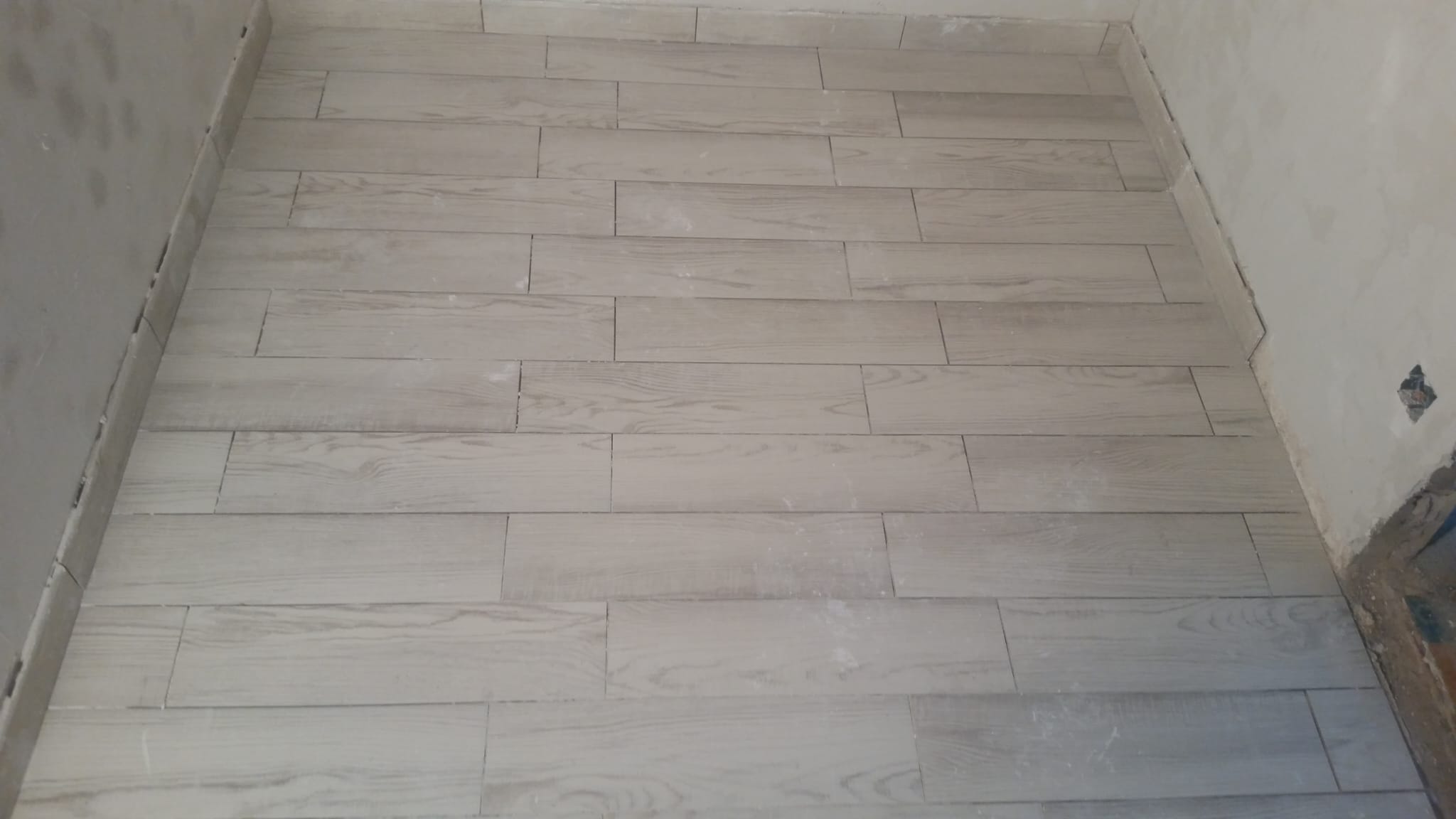 Suelos y parquet — Junior Reformas
